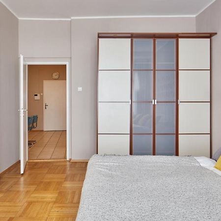 Prague Days - Modern Apt W Retro Elements - New Town Bagian luar foto