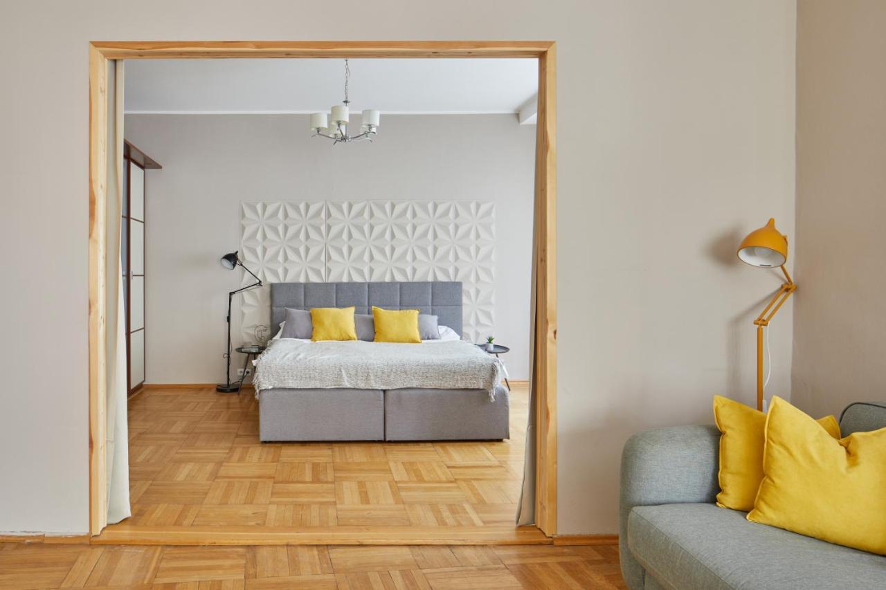 Prague Days - Modern Apt W Retro Elements - New Town Bagian luar foto